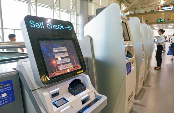 Self-service machine