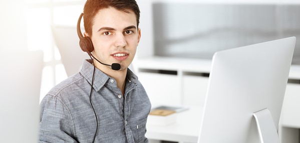 Call Center Agent processing secure payment