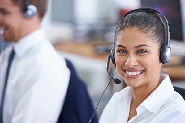 Multilingual customer support agents