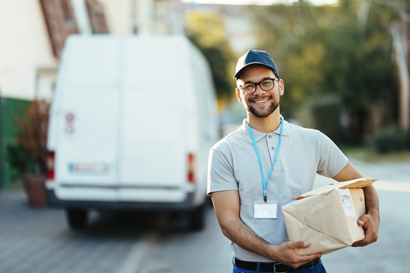 Delivery man with parcel